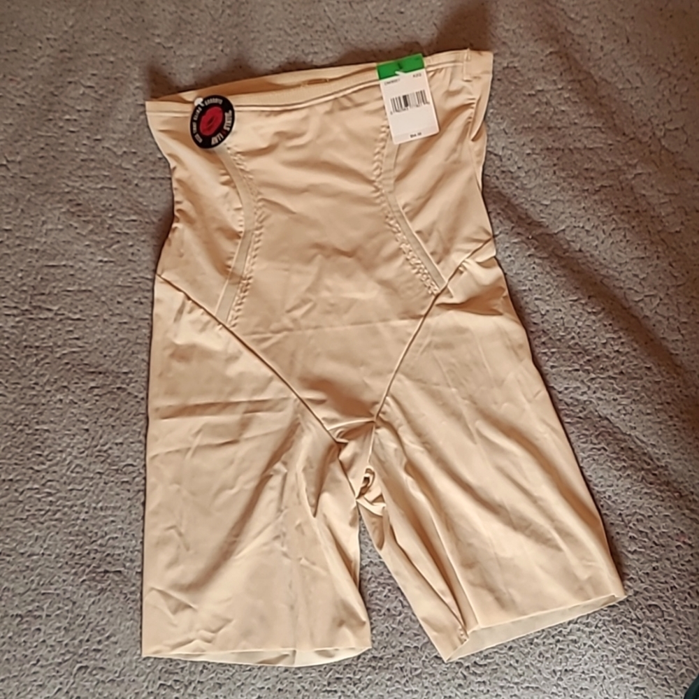 NWT shapewear